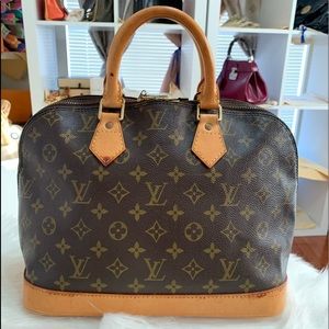 Authentic Louis Vuitton Alma Pm